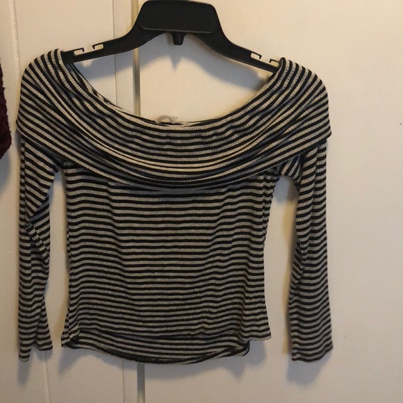 Top - Picture 2 of 2